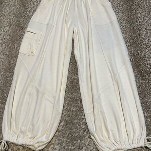 Cream Sweatpants Harem/Palazzo Detail NWT